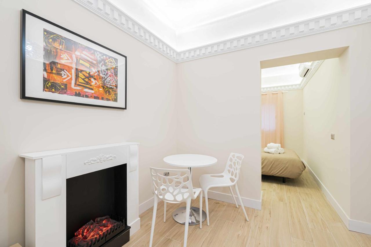 Reformado Decorado Centrico 1 Dormitorio Madrid Eksteriør bilde